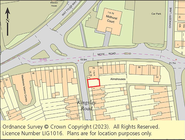 Lot: 82 - LAND WITH PLANNING FOR TWO FLATS -